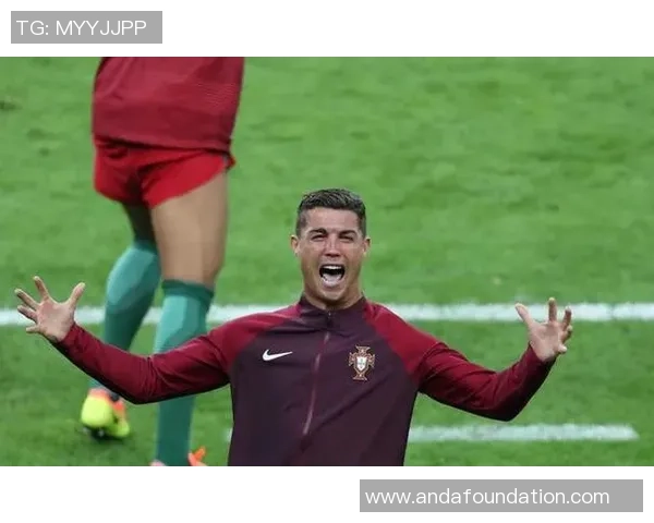 足球明星吸烟瞬间曝光引发热议球迷反应不一 足球明星吸烟瞬间曝光引发热议球迷反应不一